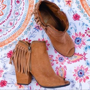 DV SUEDE TASSEL BOOTIES